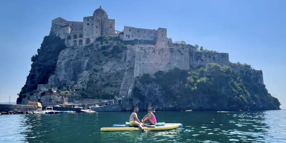 Faire du 
stand-up paddle (SUP) à Ischia